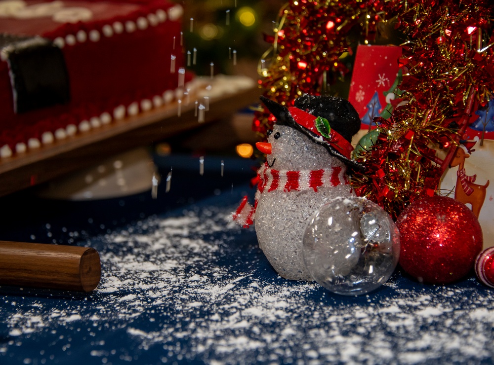 Holiday party aboard USS Carl Vinson (CVN 70)