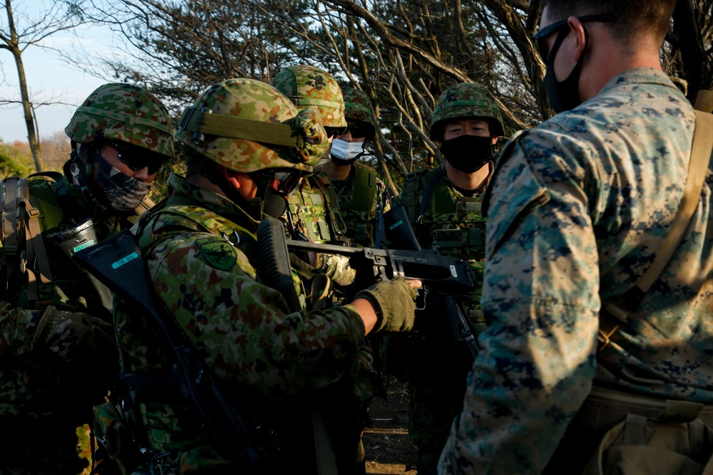 Forest Light: JGSDF’s 30th Infantry Regiment, 3/8 conducts infiltration tactics training