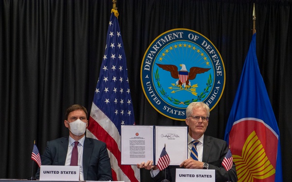 Acting Defense Secretary visits Indo-Pacific