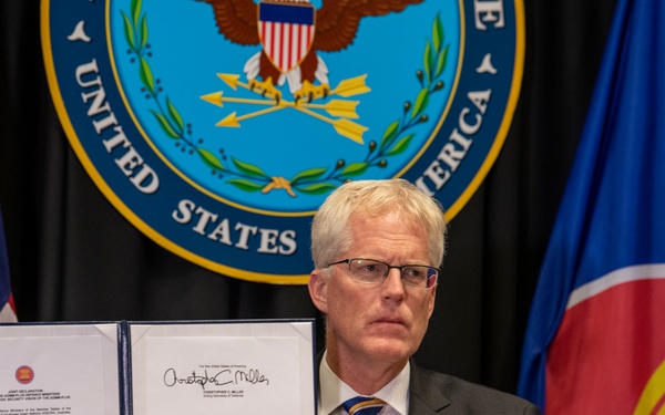 Acting Defense Secretary visits Indo-Pacific