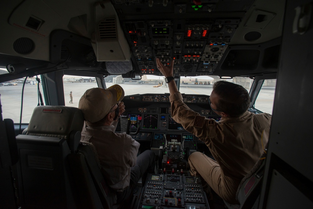 Assistant Secretary of the Navy visits VP-8