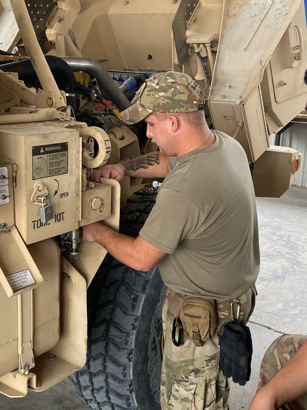 Fuelers lend a hand in maintenance