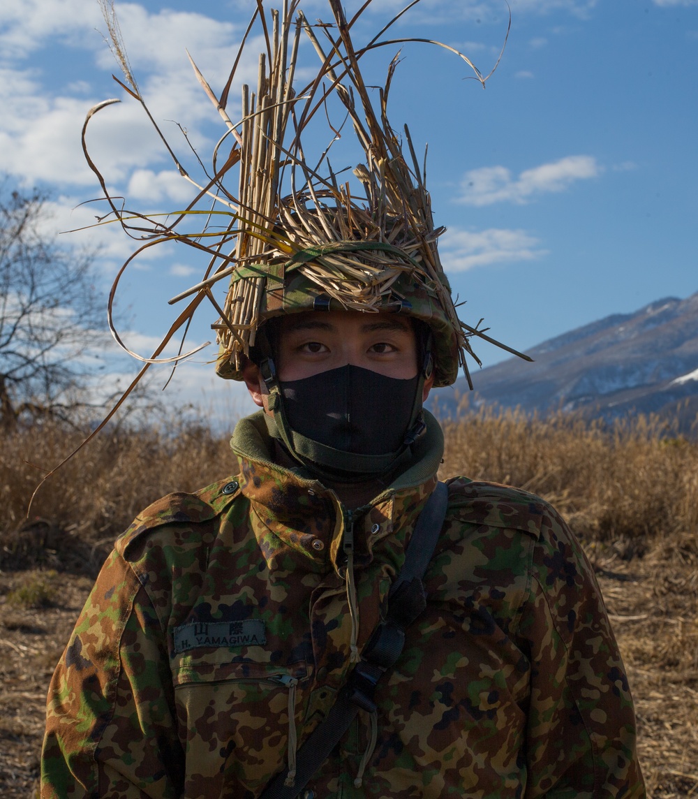3/8 and JGSDF practice integrated defense techniques