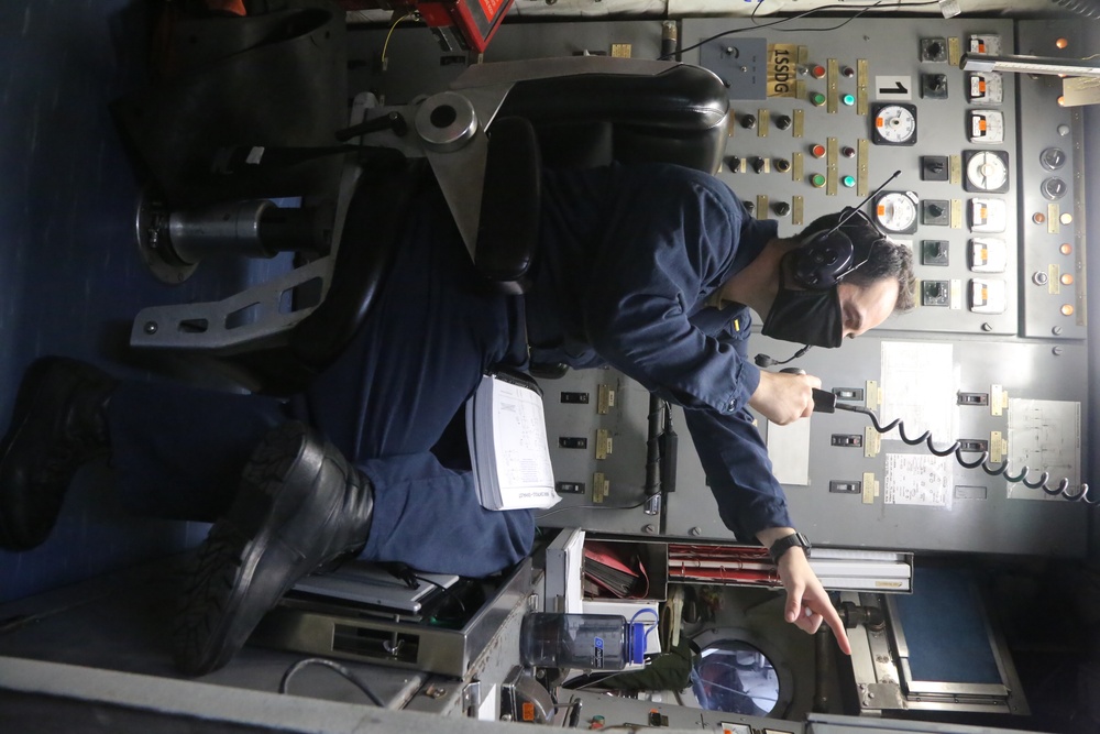 USS Tempest (PC-2) Underway to the Gulf of Oman
