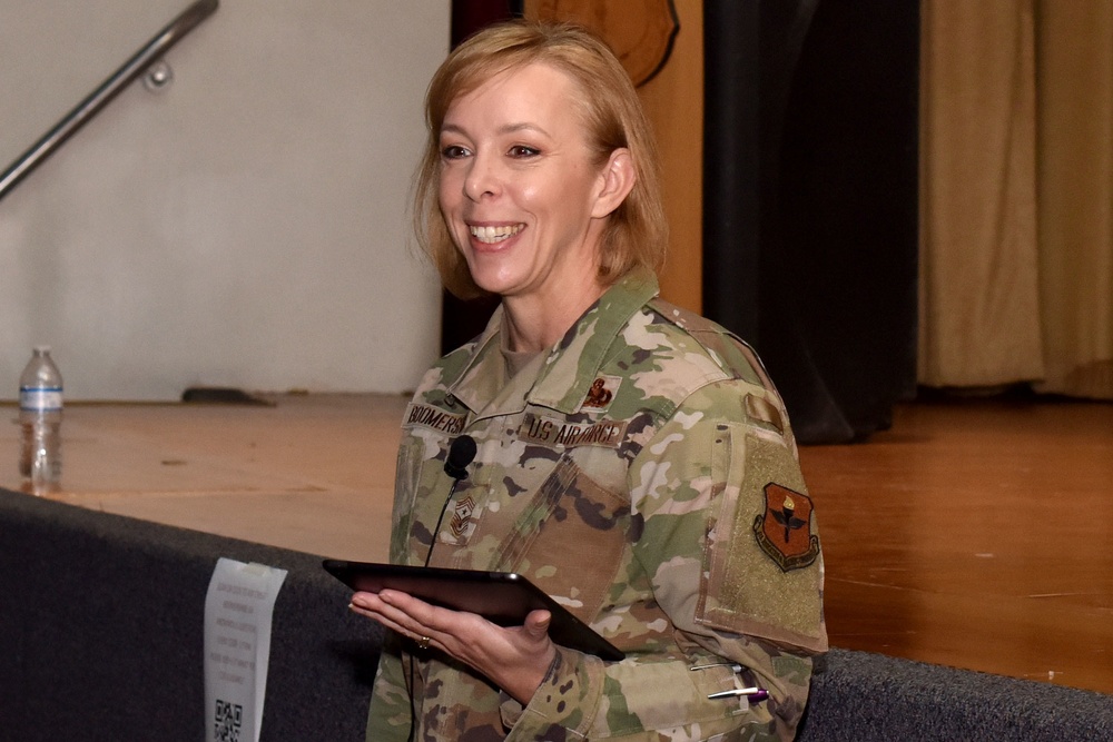Chief Boomershine holds enlisted calls