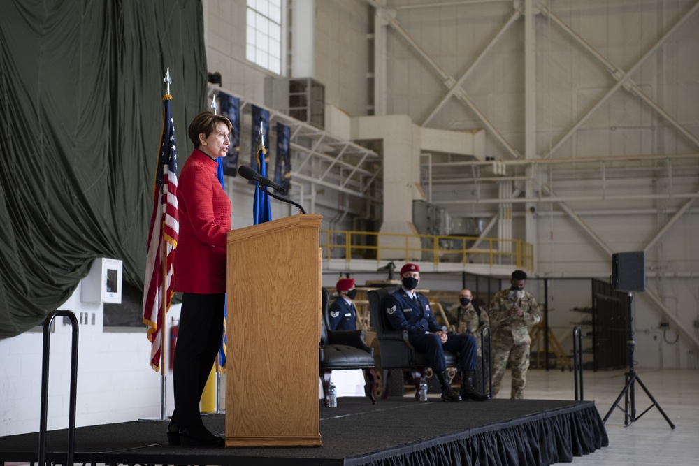 SECAF presents Air Force Cross to Special Tactics Airman