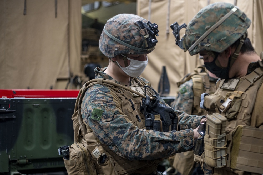 15th MEU Marines with Weapons Company, BLT 1/4 conduct TRAP readiness rehearsals