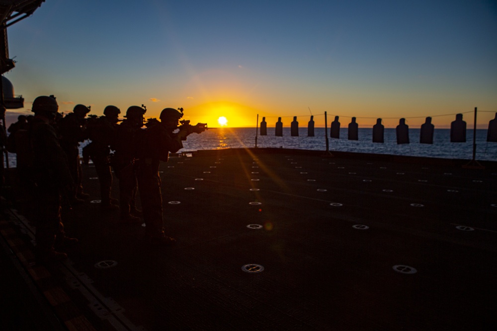 15th MEU Marines, Sailors participate in deck shoot aboard USS Makin Island