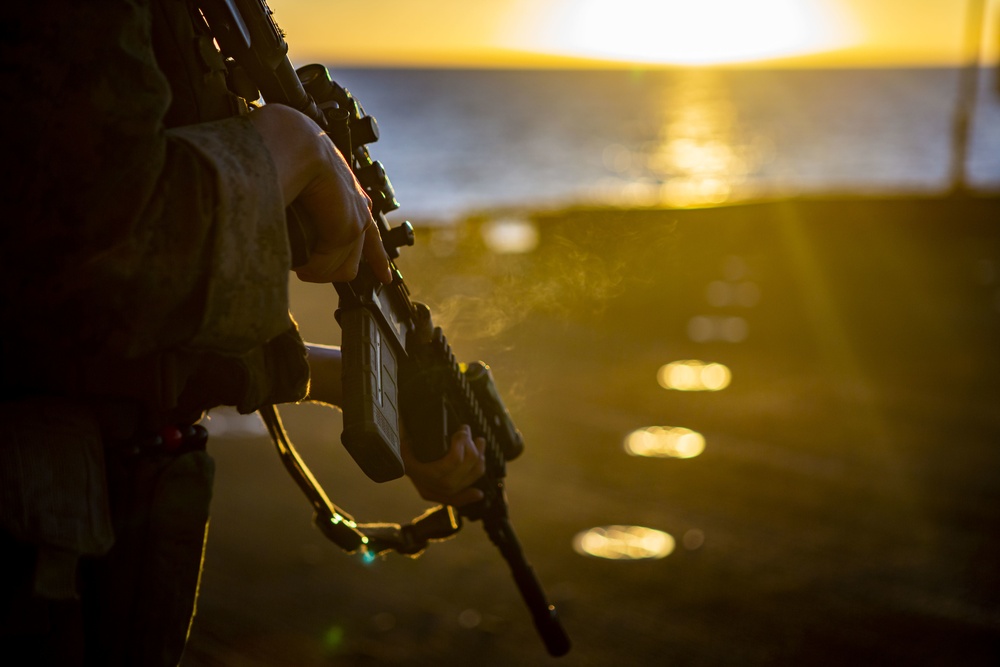 15th MEU Marines, Sailors participate in deck shoot aboard USS Makin Island