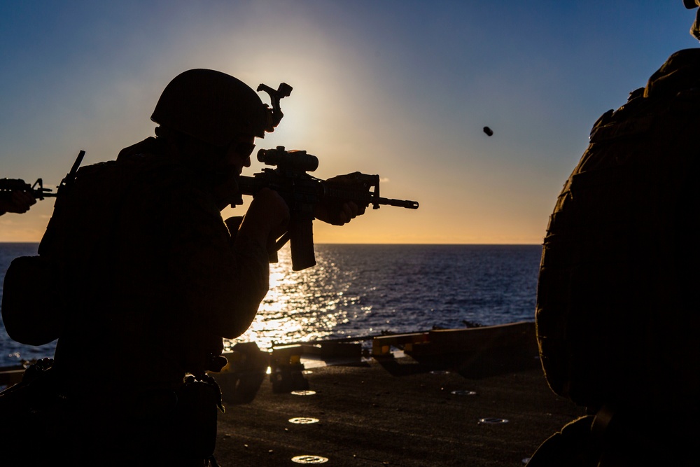 15th MEU Marines, Sailors participate in deck shoot aboard USS Makin Island