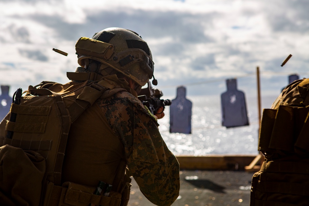 15th MEU Marines, Sailors participate in deck shoot aboard USS Makin Island