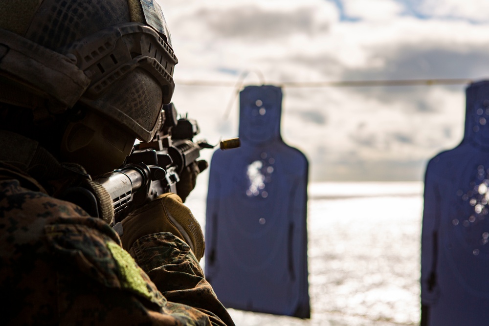 15th MEU Marines, Sailors participate in deck shoot aboard USS Makin Island