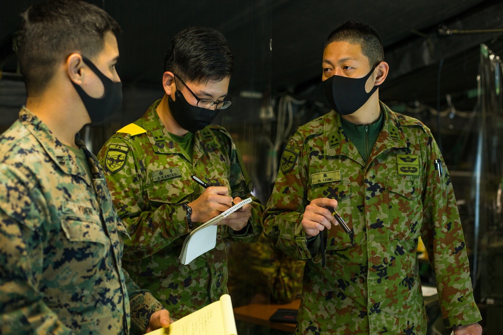 3/8 and JGSDF work together to command and control the troops of exercise Forest Light 21