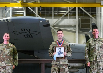 ALS 21-1 Levitow Winner