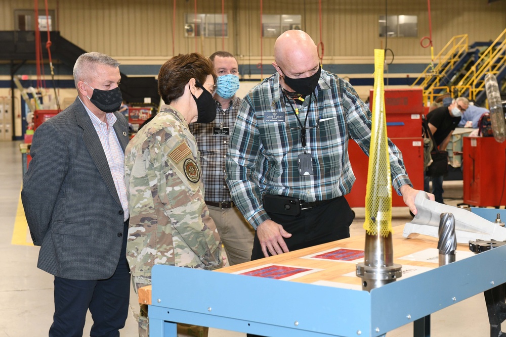 Gen. Jackie Van Ovost, AMC CC visit