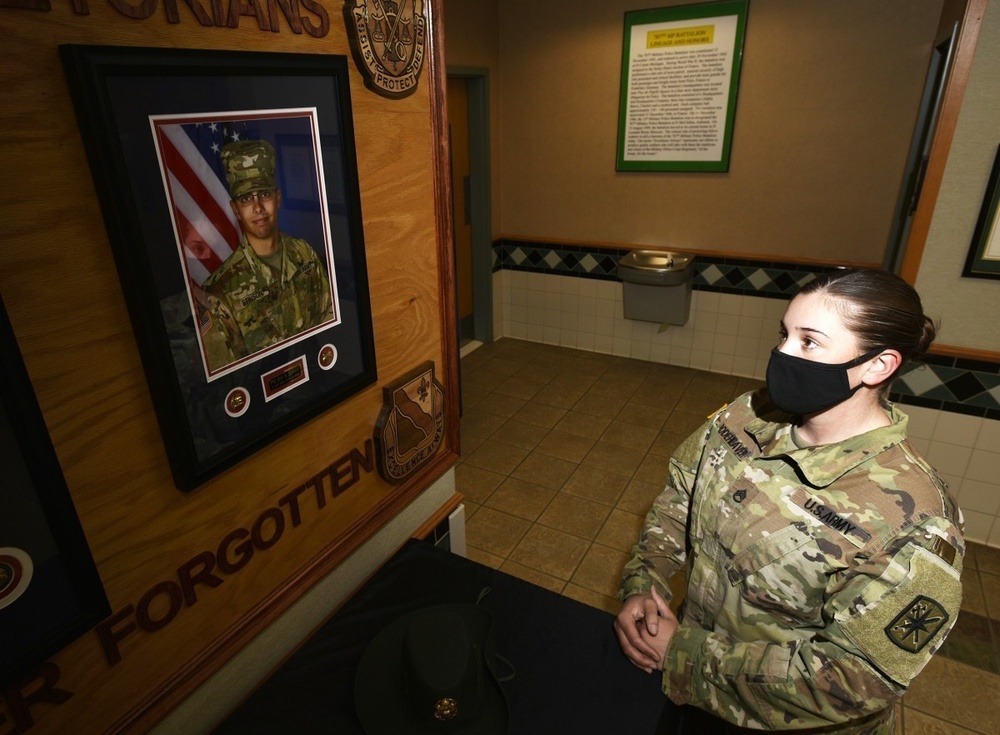MPs keep trainee's memory alive on Veterans Day