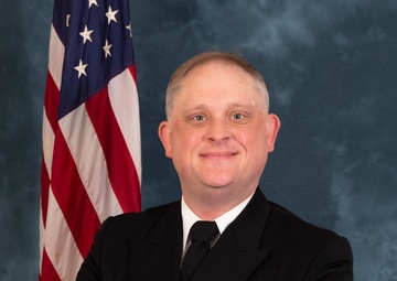 USS Maine Blue Crew Changes Command