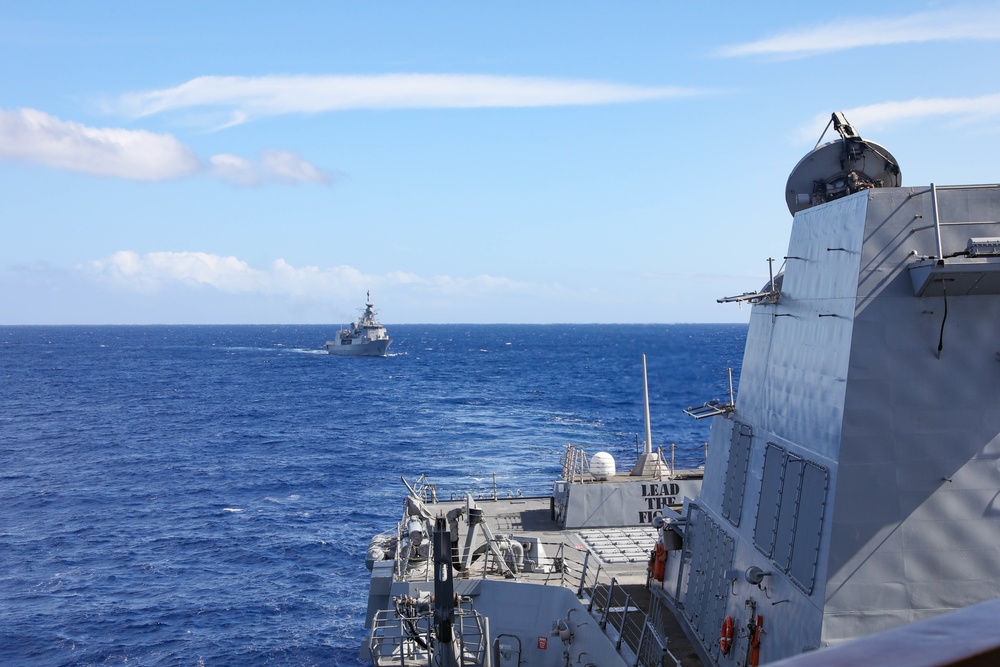 New Zealand, U.S. Navies Operate Together in the Eastern Pacific