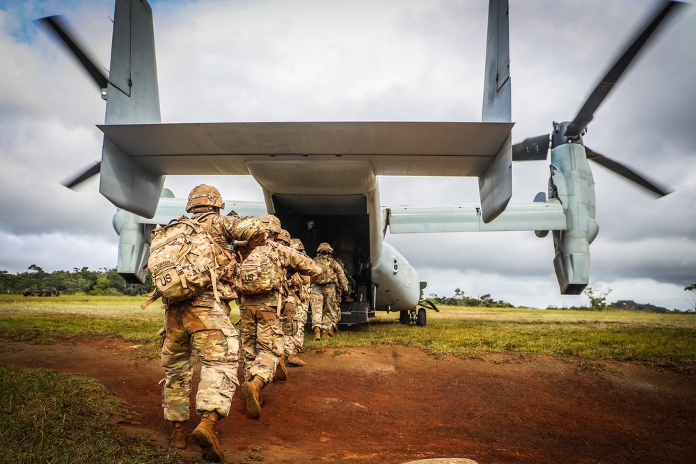 25th Infantry Division Artillery joint operation “WARDOG KILA” with Marines