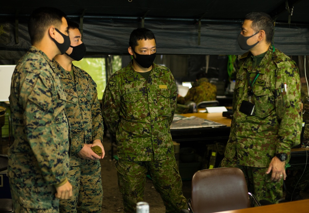 3/8 and JGSDF work together to command and control the troops of exercise Forest Light 21