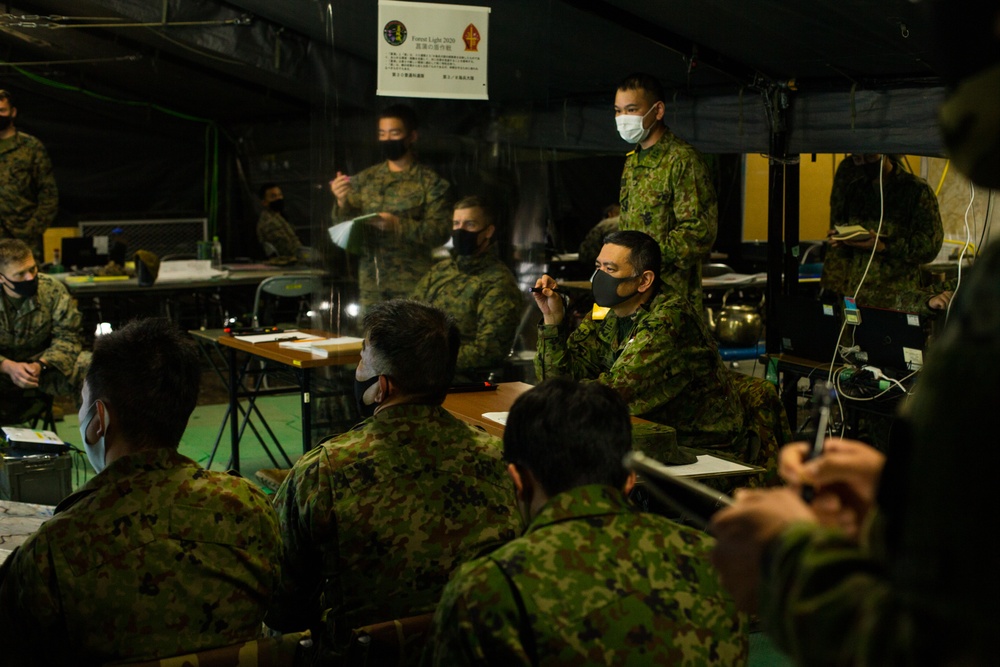 3/8 and JGSDF work together to command and control the troops of exercise Forest Light 21