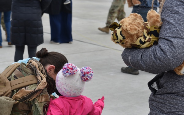 914TH AIRMEN RETURN HOME FROM FIRST KC-135 MISSION DEPLOYMENT