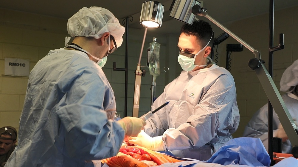 135th FRST Surgeons perform surgeries