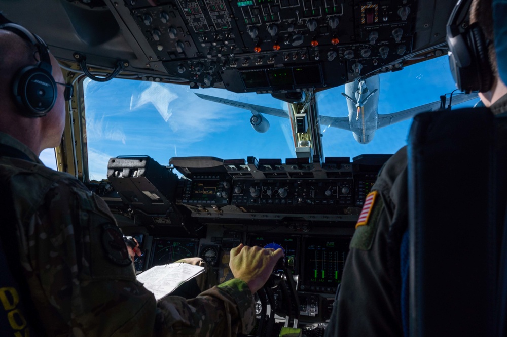 Dover C-17 aircrew train for global operations