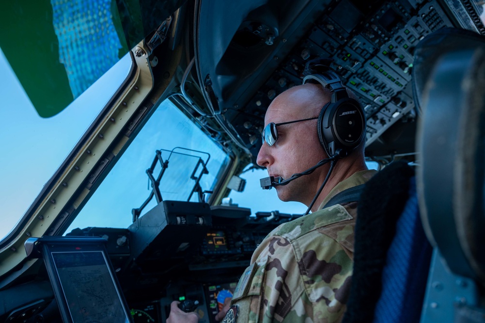 Dover C-17 aircrew train for global operations