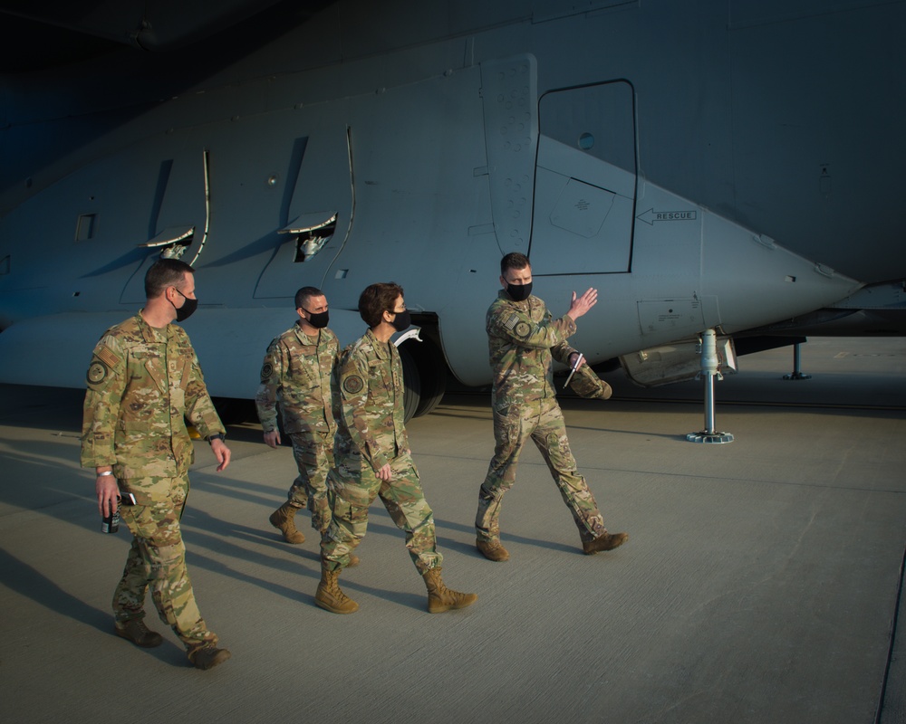 AMC Commander Gen. Van Ovost visits Team Pope