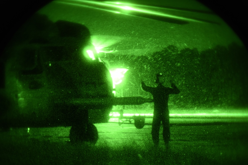 24th MEU conducts night operations at McEntire JNGB