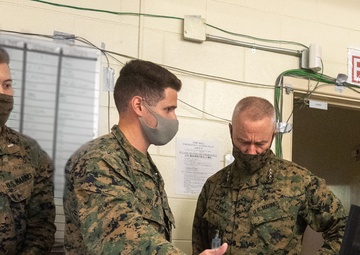 III MEF commanding general visits Yama Sakura 79