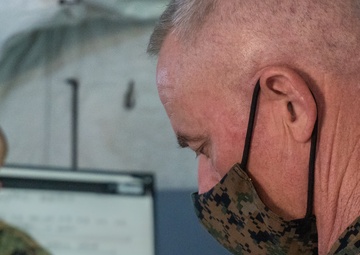 III MEF commanding general visits Yama Sakura 79