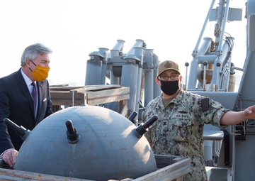 Secretary of the Navy visits NSA Bahrain