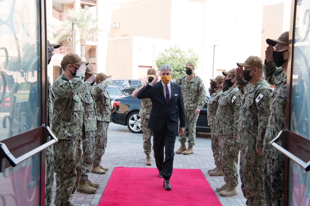 Secretary of Navy visits NSA Bahrain