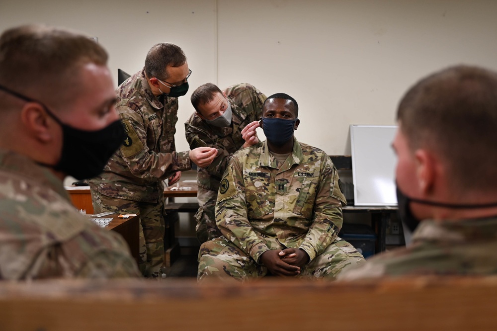 CJTF-HOA surgeon trains Soldiers on Battlefield Acupuncture