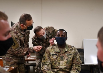 CJTF-HOA surgeon trains Soldiers on Battlefield Acupuncture