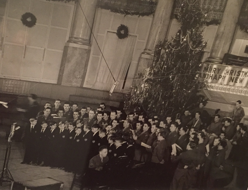 Rainbow Division Soldiers' 1945 Christmas Performance Brings Holiday Cheer in Vienna