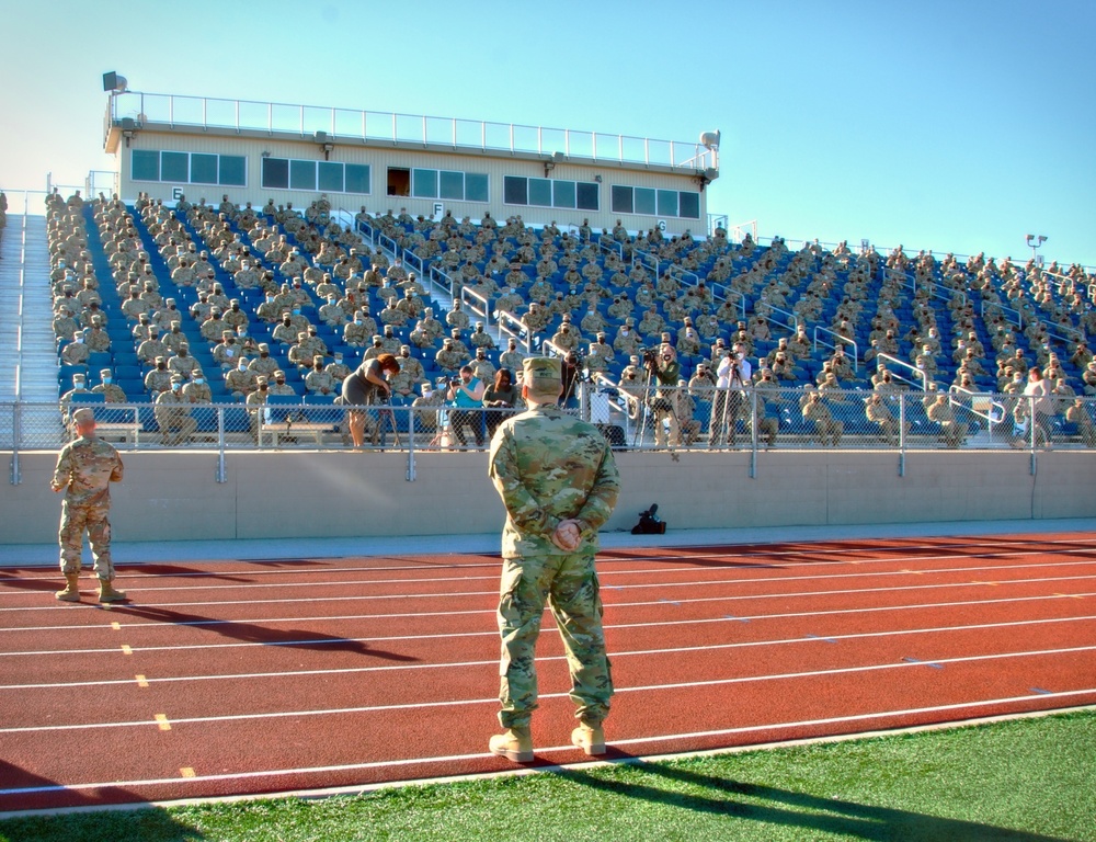 Lt. Gen. Pat White addresses soldier concerns