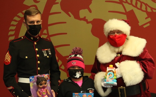 Recruiting Substation Raleigh Receives Toys for Tots donations