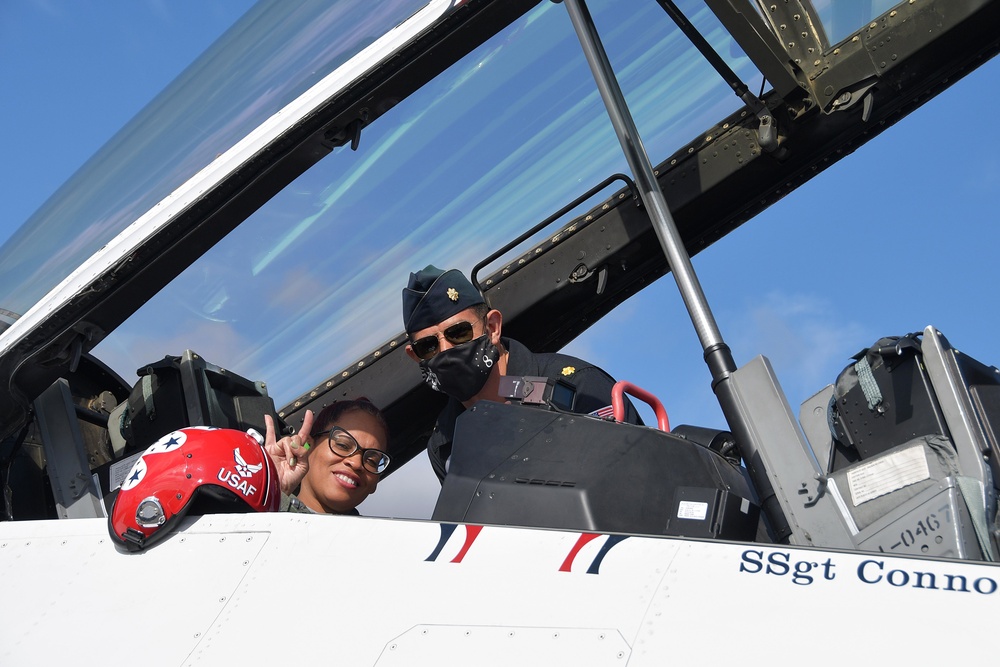 Georgia Hometown Hero flies with the Thunderbirds