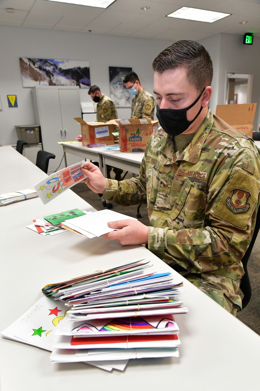 Greeting cards pour in to brighten Hill's holidays