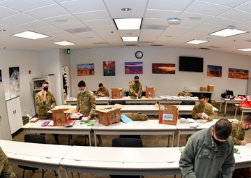 Greeting cards pour in to brighten Hill's holidays