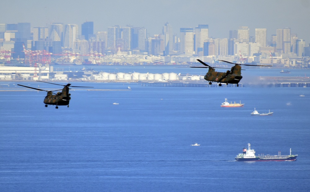 U.S. Army Aviation Battalion Japan participates in rehearsal flight with JGSDF