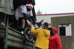 'Tis the season to be giving