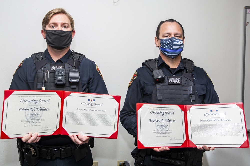 Two Camp Lejeune Police Officers receive Lifesaving Award