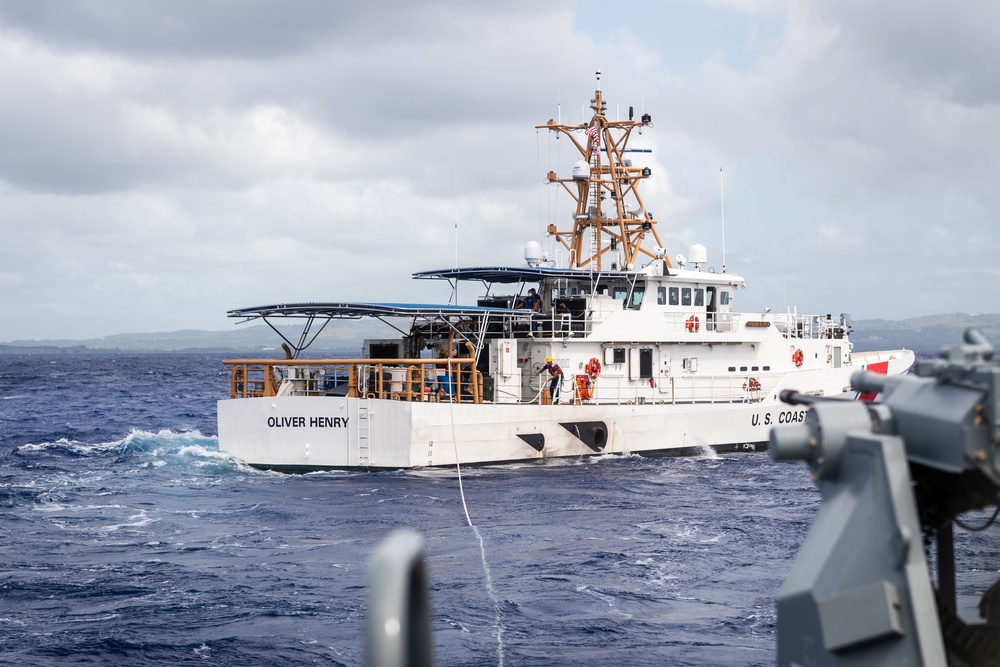 Navy Maritime Expeditionary Security Forces and Coast Guard Conduct Towing Exercise in Philippine Sea