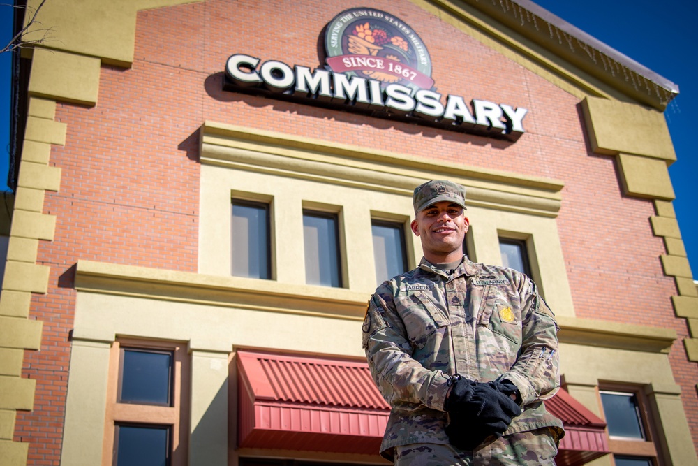 Commissary in Quarantine: Humphreys volunteers shop for quarantined Soldiers, families