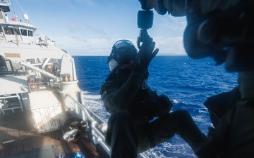 HSC 25 Conducts Hoist Evolutions with French Partners in the Indo-Pacific