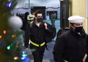 TSC Great Lakes Students and Staff Start Holiday Stand Down